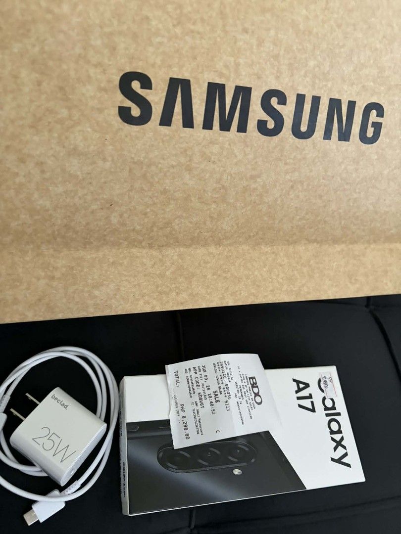 SAMSUNG Galaxy A17 (Category: Samsung) located in Manila. Submitted by saimerej1411 (Listing ID 1443958106, Image 1). Description: binuksan lang..kakabili lang nung June 9..kita sa receipt.