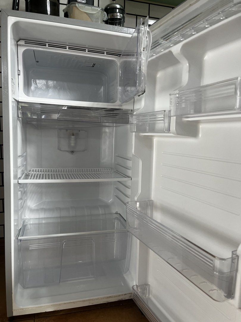 Sharp 2 door refrigirator (Category: Refrigerators and Freezers) located in Tagaytay City. Submitted by aubsvenida (Listing ID 1444020847, Image 2). Description: 2 doors SHARP REF 6CF Used for 2 years lang sa dorm Mabilis lumamig ref and freezer -freezer door with slight issue but still working. For pick up only Location: Magallanes square Tagaytay City Price still negotiable.