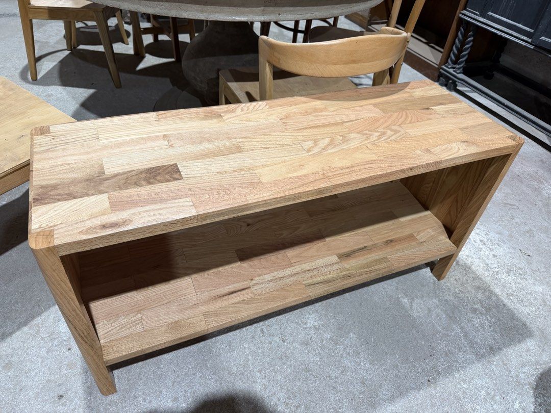 Solid Wooden Console Table (Category: TV Consoles) located in Kuala Lumpur. Submitted by soohaohao (Listing ID 1444068415, Image 1). Description: Type of Wood : Oak Wood Size : 118.5cm X 40cm X 58cm (Height) Natural finishing COD Kampung Baru Sungai Buloh / Sri Damansara Lalamove available Thanks.