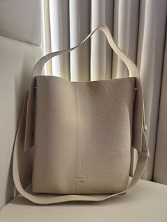 （分類：）位於 。 由 eeyyyee 提交（商品編號 1444025668，圖片 1）。簡介： 。