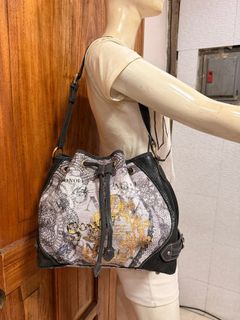 (Category: ) located in . Submitted by lilowearph (Listing ID 1443956683, Image 1). Description: .