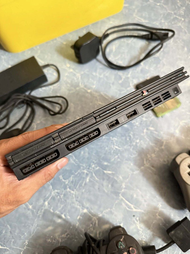 Sony PlayStation 2 PS2 Console (Category: PlayStation) located in Makati City. Submitted by atarahlag (Listing ID 1443962217, Image 3). Description: .