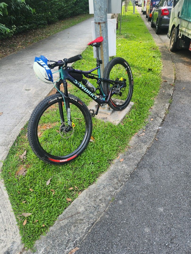 Specialized S-Works Epic limited Edition Mountain Bike (Category: Bicycles) located in Singapore. Submitted by yabado (Listing ID 1444017613, Image 1). Description: Selling my Specialized S-Works Limited Edition Epic. Full suspension mountain bike. Great for trails and off-road adventures. Comes with a water bottle cage. Ready for your next ride. Let me know if you have questions. Thanks.