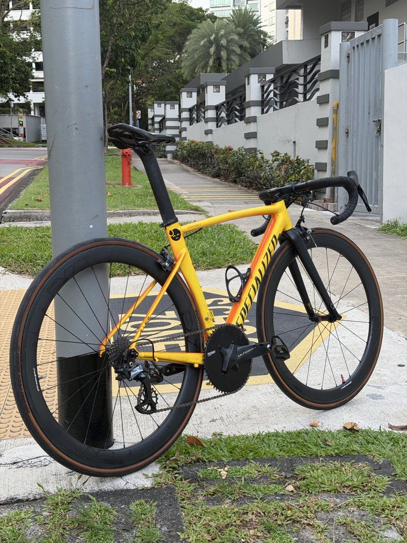 (Wtt/wts) Specialized Allez Roadbike. Not fixie / tsunami / cranston / fixed gear / track / (Category: Bicycles) located in Singapore. Submitted by vaxbikes (Listing ID 1444071520, Image 1). Description: Wtt/wts specialized allez sprint urgent Specs: Specialised allez sprint 2017 frameset Ext carbon wheelset 240 dt Swiss hubs (loudest hub in the market ) continental gran prix tyres Sr9 conalgo stem 100mm Shimano provibe drop bar specialized saddl