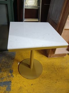 (Category: ) located in . Submitted by 2nd-furnitures (Listing ID 1443987343, Image 1). Description: .