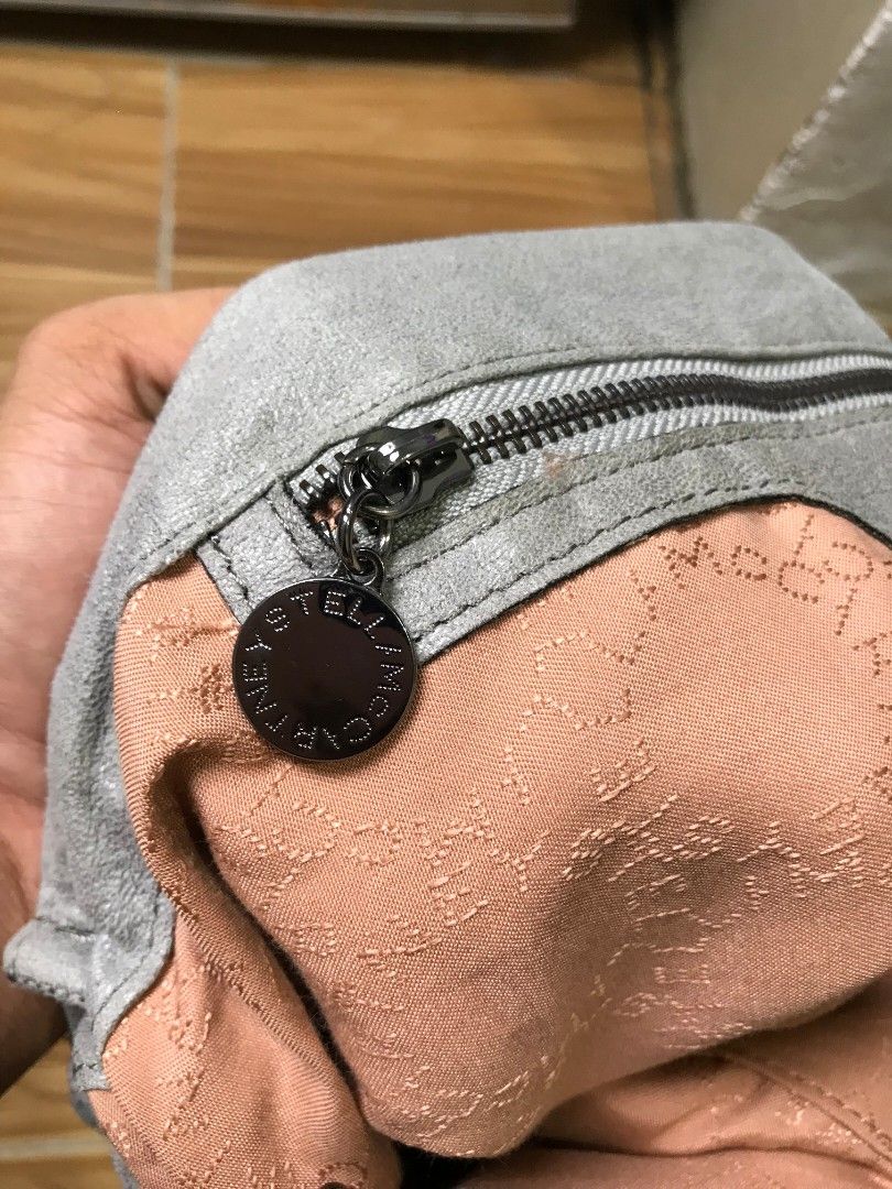 STELLA McCARTNEY GRAY SILVER FALABELLA BAG (Category: Luxury Bags & Wallets) located in Naga. Submitted by black-market00 (Listing ID 1443957774, Image 3). Description: RANK A NO ISSUE WIDTH 14 LENGHT 14.