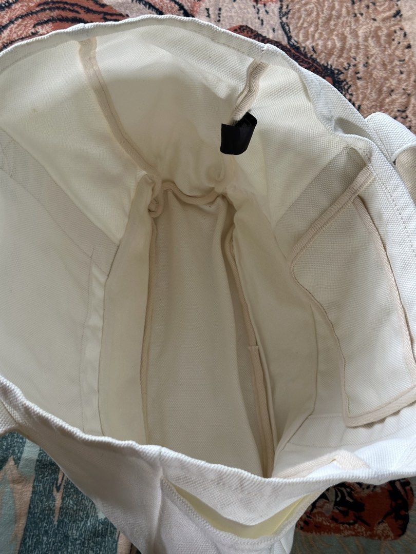 Stüssy x CDG canvas tote bag (Category: Luxury Bags & Wallets) located in Los Banos. Submitted by streetwear.collections (Listing ID 1444072827, Image 3). Description: Stüssy x CDG canvas tote bag Excellent condish Php 11,000 Thanks! .