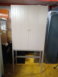(Category: ) located in . Submitted by 2nd-furnitures (Listing ID 1443999862, Image 1). Description: .