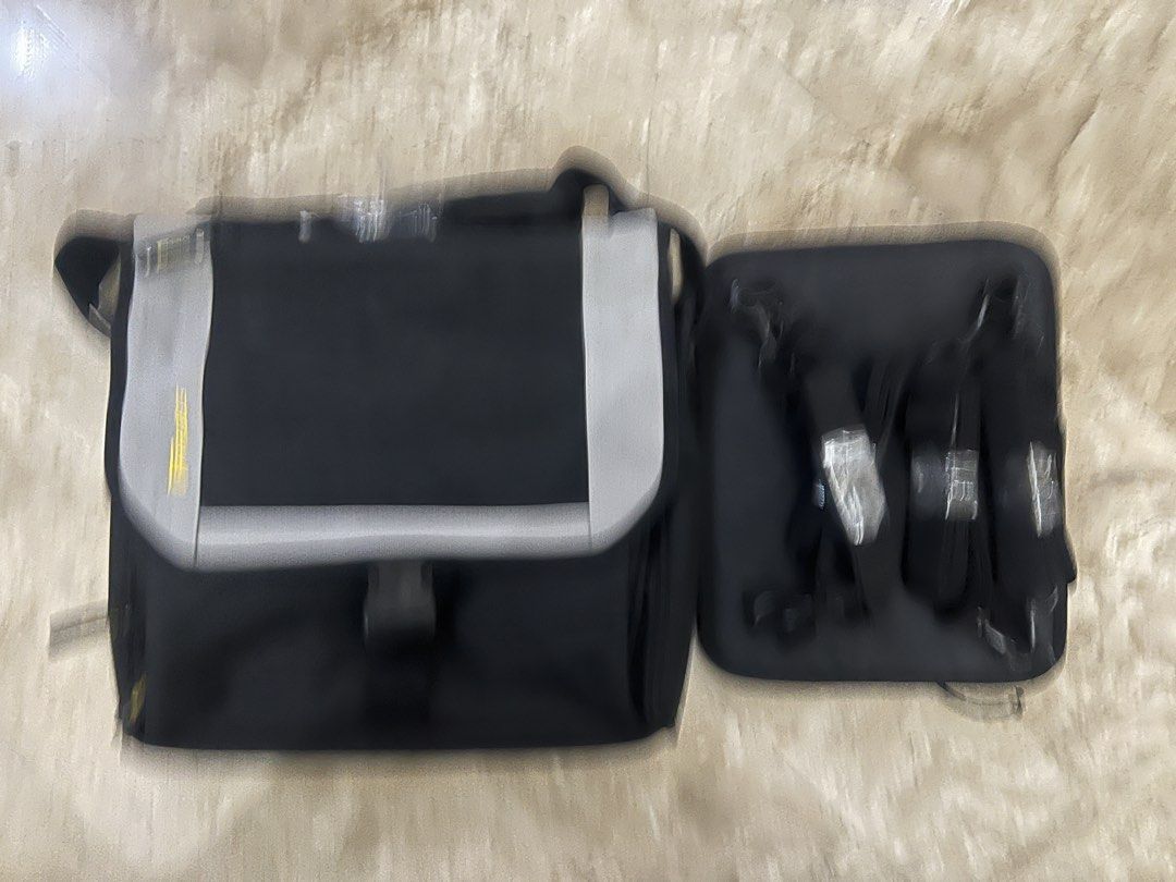 Targus DVD player messenger bag (Category: Laptop Bags & Sleeves) located in Malabon City. Submitted by e.garagesale (Listing ID 1444068212, Image 1). Description: .
