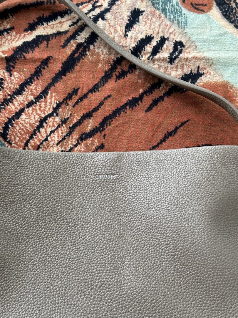 The Row park tote bag leather medium (gray) (Category: Luxury Bags & Wallets) located in Los Banos. Submitted by streetwear.collections (Listing ID 1444074264, Image 2). Description: The Row park tote bag leather medium (gray) Excellent condish Php 4,000 Thanks! .
