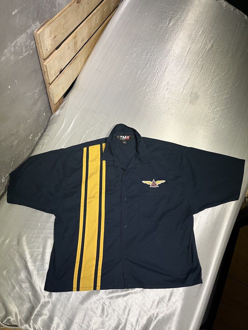 TMR Workwear Shirt Cropped (Category: Tshirts & Polo Shirts ) located in Manila. Submitted by stoofly (Listing ID 1444022361, Image 1). Description: Cropped Workwear Polo Size Large (can fit XL) 10/10 condition (fitted only & tailored) Price slightly nego .