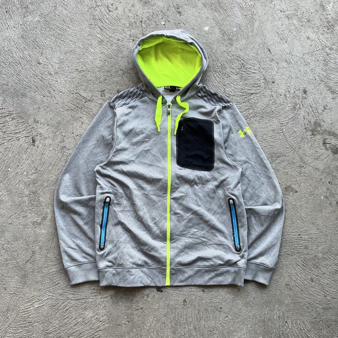 Under Armour Hoodie (Category: Coats, Jackets and Outerwear) located in Batangas. Submitted by _thriftxplug (Listing ID 1443914505, Image 1). Description: Under Armour Hoodie Size: Large Width 22 x 28.5 Length Minor stain & Scratch Excellent condition Mine: ₱250.