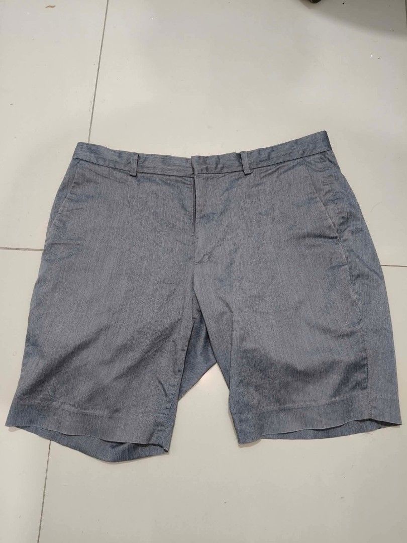 Uniqlo Stretch Chino Short (Category: Shorts) located in Manila. Submitted by aryan_deer (Listing ID 1443958030, Image 3). Description: ✅ Origin: Made in Vietnam ✅ Size: Large — fits waist 33–36 inches ✅ Material: Cotton-poly blend with stretch ✅ Color: Gray ✅ Condition: Excellent, well-kept 📍 Location: Pinagsama, Taguig 🤝 Possible Meet-up Spot - Vista Mall Taguig - Market! Market! / BGC area - C5 Road / nearby transport terminals 💳 Payment: G