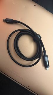 USB-C to Lightning Cable495087450315171840