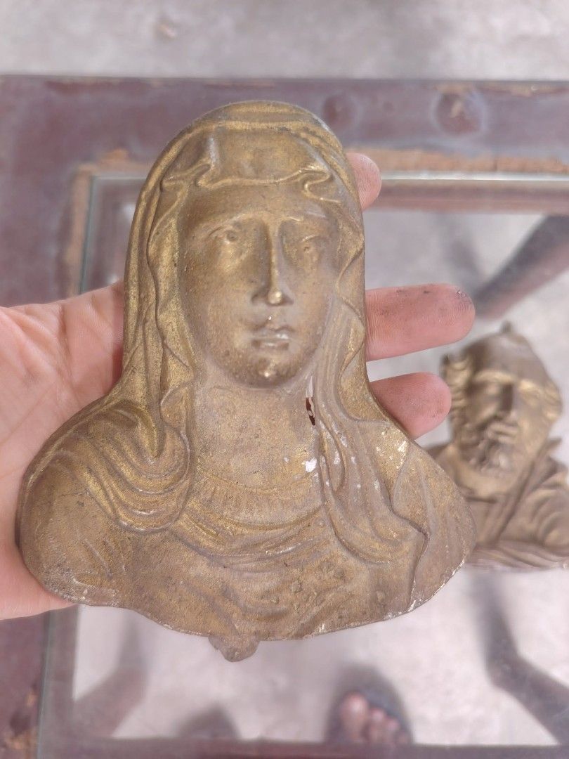 Vintage brass religious item (Category: Religious Items) located in Caloocan City. Submitted by zenmountain-d8b1c0 (Listing ID 1444024843, Image 3). Description: .