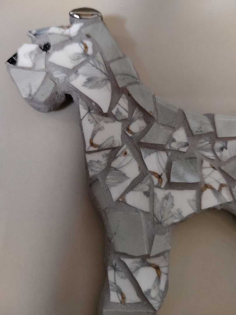 Vintage Dog Ceramic Art Wall Decor (Category: Wall Decor) located in Cabuyao City. Submitted by batman0417 (Listing ID 1443990292, Image 2). Description: good condition, pm nalang po, rare find item po.