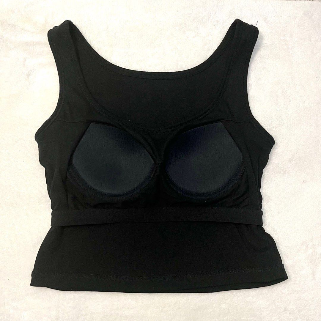 w/ padding black crop top sleeveless great quality (Category: Sleeveless) located in Manila. Submitted by whiteforesttea178 (Listing ID 1443940998, Image 3). Description: bought this for 480 bust size 32-34 waist 27-29 fits small to medium stretchy fabric - last price posted, WILL NOT REPLY to lower offers - rep0sted from my other accnt - no when worn, no other pics ---------------------------------------------------------------------------------