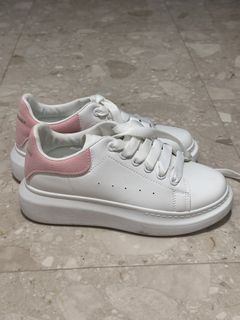 (Category: ) located in . Submitted by happyyy.shoppinggg0 (Listing ID 1444071055, Image 1). Description: .