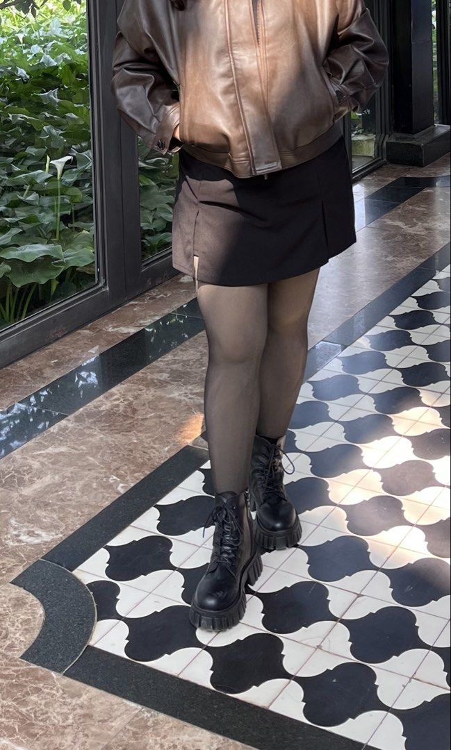 Women's Black Boots size 40 (Category: Boots) located in Mandaluyong City. Submitted by thenakamuras (Listing ID 1444086675, Image 2). Description: - Chunky platform boots for women - Lace-up front with side zipper for easy wear - Fashionable design - Perfect for adding an edgy touch to your outfits - Comfortable and stylish -Size 8 ako pero nag size up for space ng thermal leggings - di masakit sa paa -used once in vietnam.