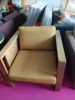 (Category: ) located in . Submitted by 2nd-furnitures (Listing ID 1444000026, Image 1). Description: .