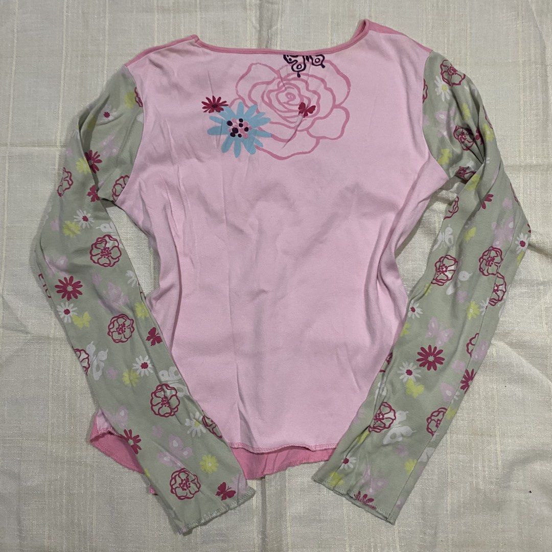 Y2k floral rose long sleeve top (Category: Longsleeves) located in Taguig. Submitted by 420li (Listing ID 1443987002, Image 2). Description: .