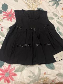 (Category: ) located in . Submitted by preciouss_buys (Listing ID 1444079901, Image 1). Description: .