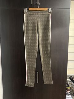 (Category: ) located in . Submitted by ibyangs_closet (Listing ID 1444018285, Image 1). Description: .