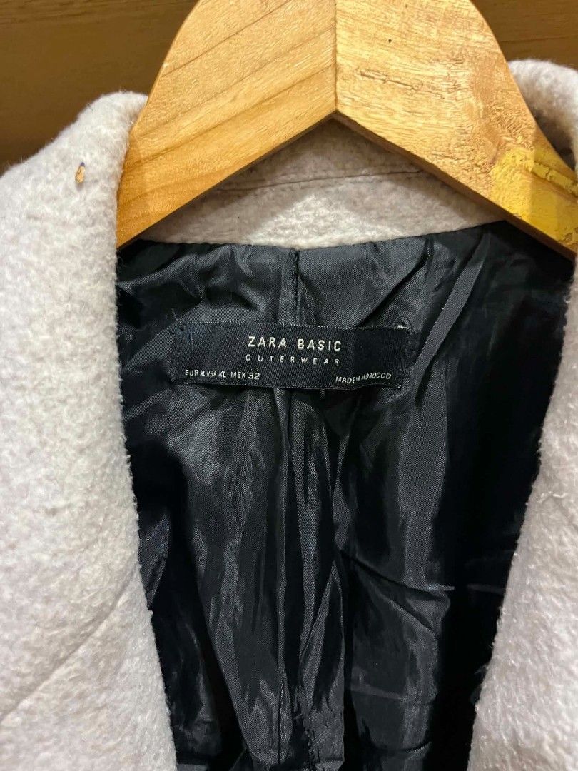 Zara gray wool long coat (Category: Coats, Jackets and Outerwear) located in Quezon City. Submitted by michypeachyy1 (Listing ID 1444087952, Image 2). Description: 400 plus shipment size large issue last pic.