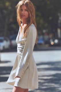 (Category: ) located in . Submitted by shopinmycloset_88 (Listing ID 1444074908, Image 1). Description: .