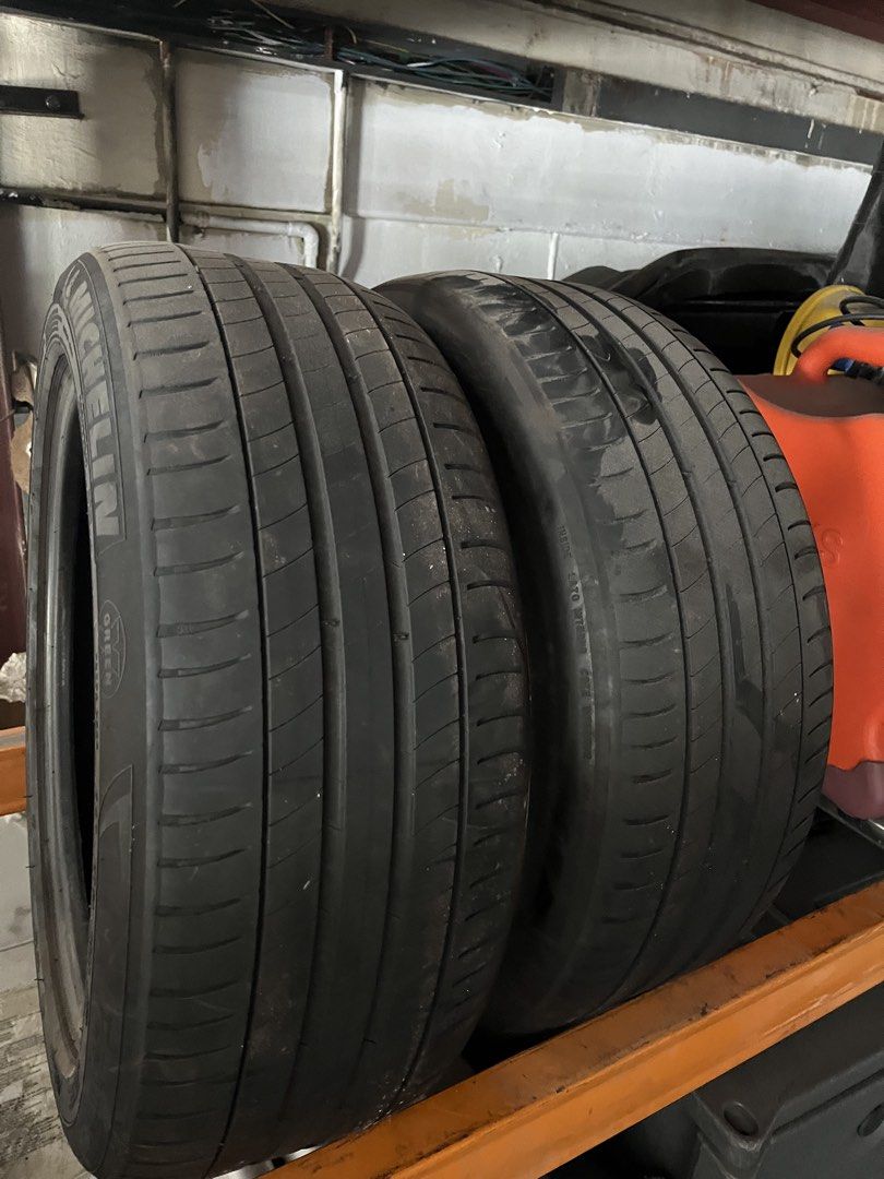 17” tyres (Category: Used Tyres) located in Singapore. Submitted by abc-market (Listing ID 1444176021, Image 1). Description: • 205/55/R17 Michelin x 2pcs • 205/55/R17 Continental x 1pc.