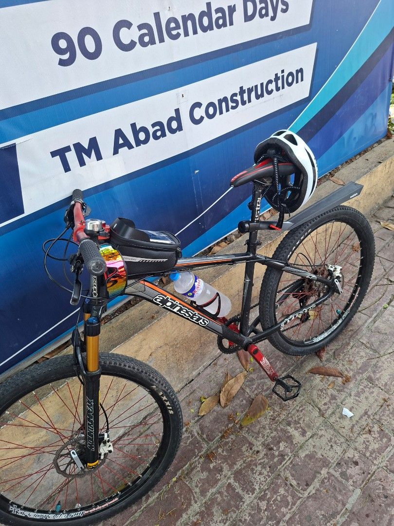 26ER MTB FRAME ONLY (Category: Bicycles) located in Manila. Submitted by jhoffamistoso08 (Listing ID 1444287037, Image 1). Description: FRAME ONLY MEETUP VALENZUELA OR MEYCAUAYAN.