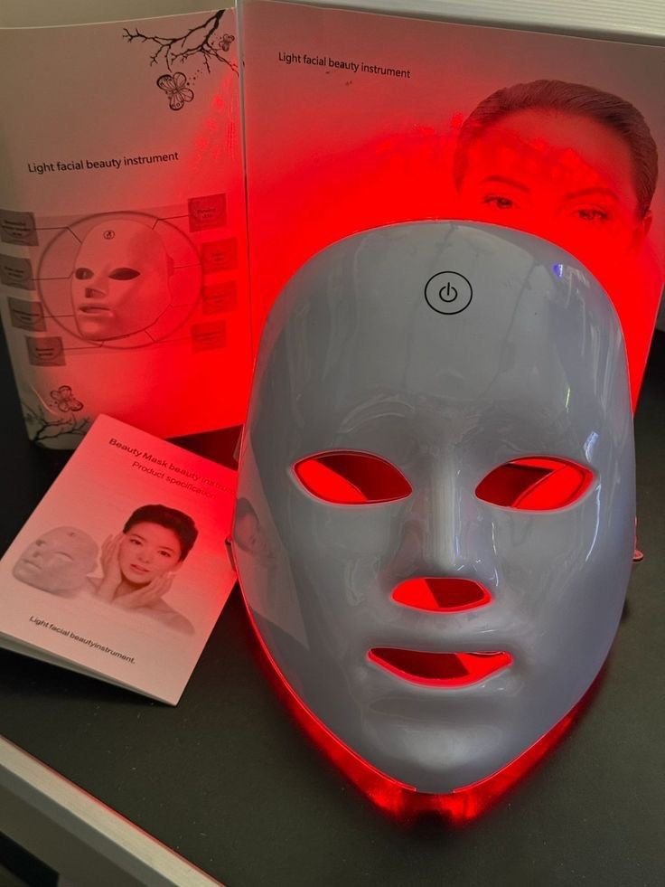 7 in 1 led face mask (Category: Face Care) located in Santa Rosa. Submitted by dannie.warren (Listing ID 1373197657, Image 1). Description: .