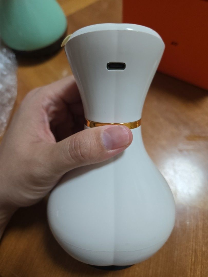 電動刮痧拔罐器 （分類：按摩紓緩用品）位於 Hong Kong。 由 sailorfinn 提交（商品編號 1444236874，圖片 3）。簡介： 上環交收/順豐到付。
