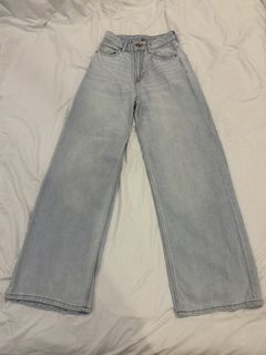 (Category: ) located in . Submitted by maries.closet__ (Listing ID 1444299380, Image 1). Description: .