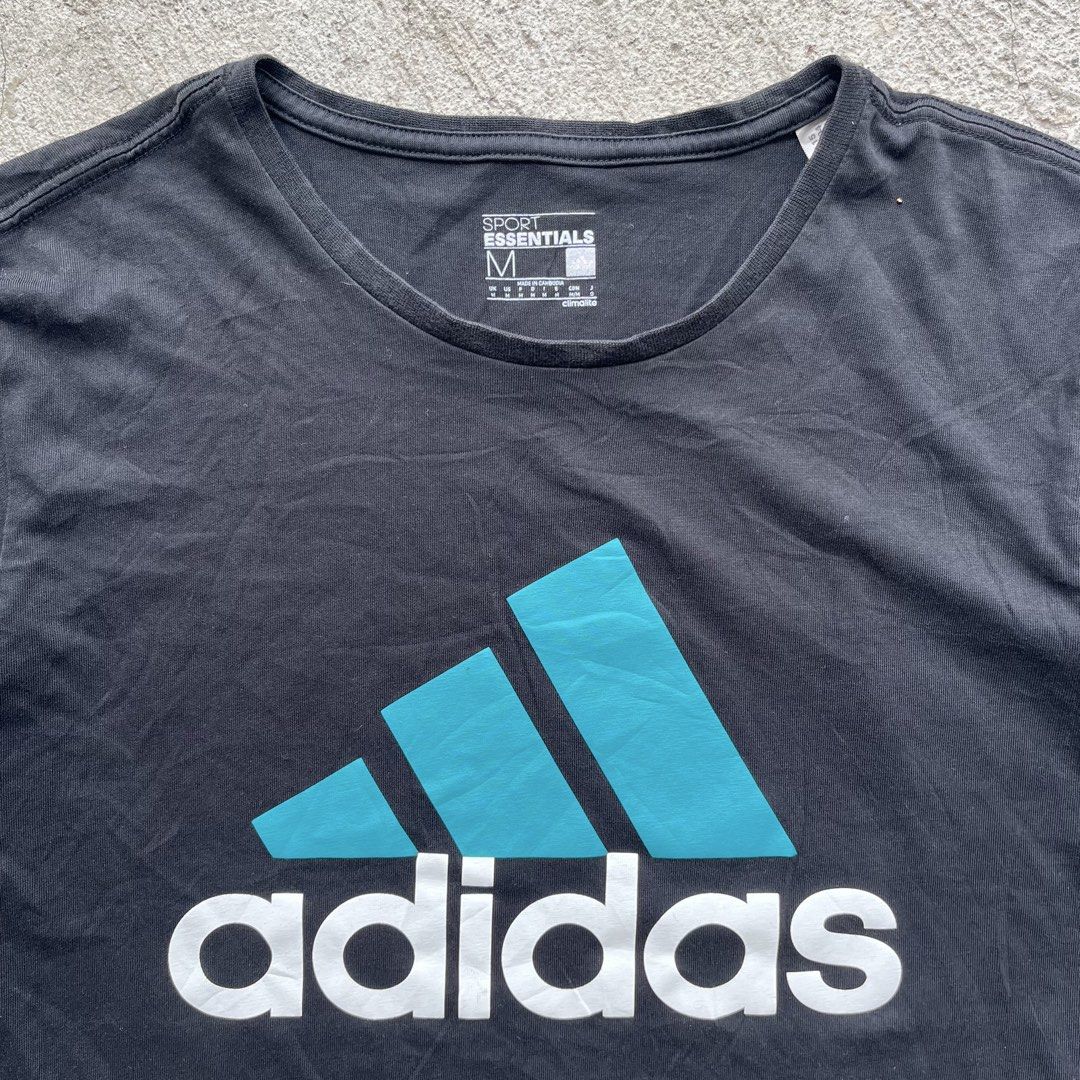 Adidas Big Logo Shirt (Category: Tshirts & Polo Shirts ) located in Batangas. Submitted by _thriftxplug (Listing ID 1444141612, Image 2). Description: Medium 20.5 x 26.5 No issue Excellent condition .