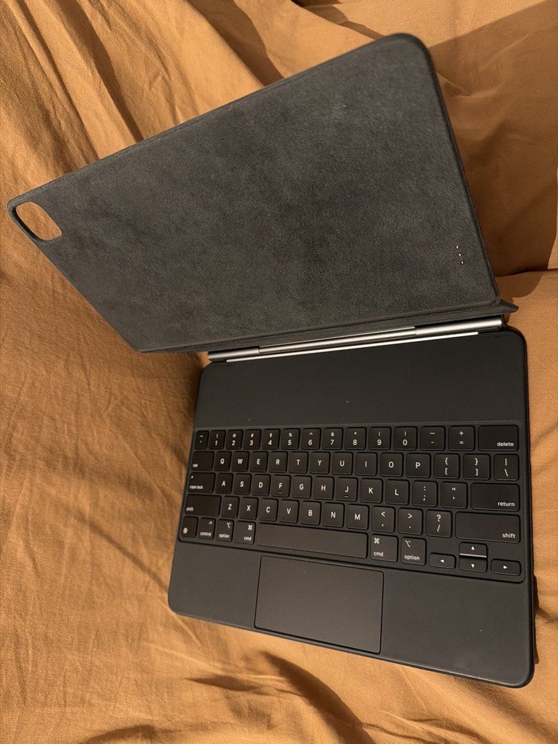 Apple Magic Keyboard for iPad Pro483975518487193600