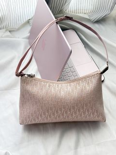 (Category: ) located in . Submitted by bagaholic_manila (Listing ID 1444156480, Image 1). Description: .