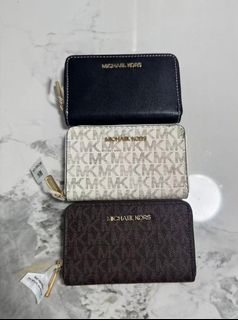 (Category: ) located in . Submitted by Authentic_Branded_Bags (Listing ID 1444242917, Image 1). Description: .