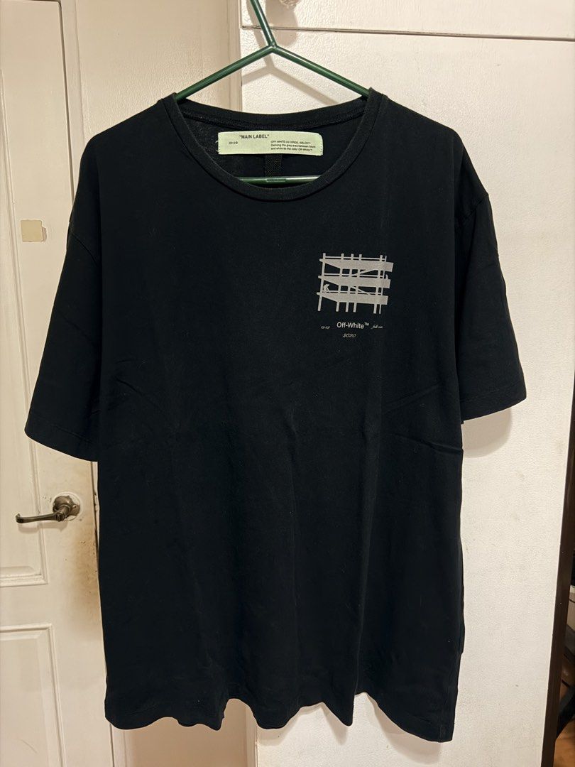 (Authentic) Off White Reflective Print Shirt (Category: Luxury Apparel) located in Cavite. Submitted by kumbin (Listing ID 1444206240, Image 3). Description: Off White Reflective Shirt (100% legit) Dimensions: 24.5 by 29.5 inches (S on tag, can fit up to XL-XXL) Issue: None. No cracks. Just signs of use Condition: 9/10 great +sf Shipping via J&T.