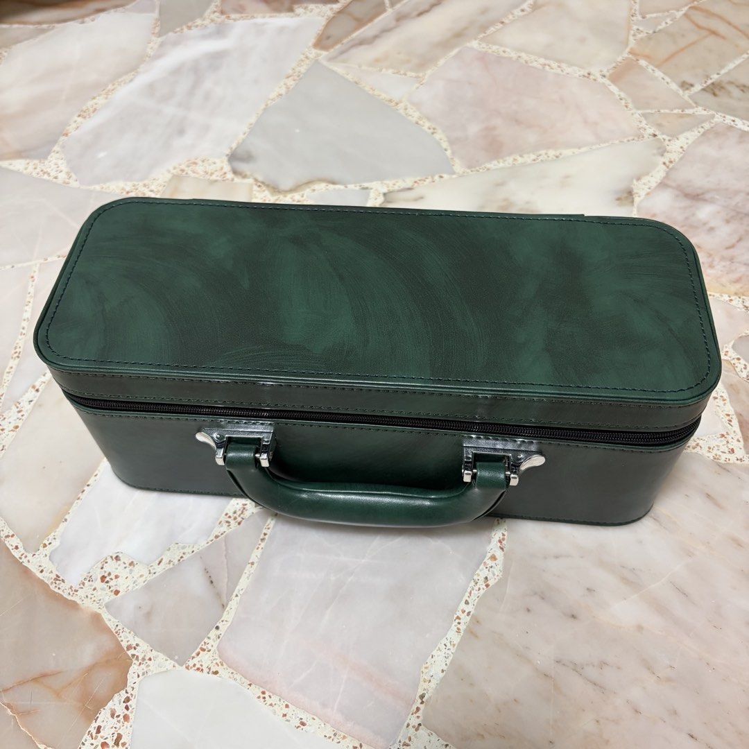 Bangle Case (Category: Accessory holder, box & organizers) located in Singapore. Submitted by caryn.gamer (Listing ID 1444150214, Image 1). Description: 15 slots.