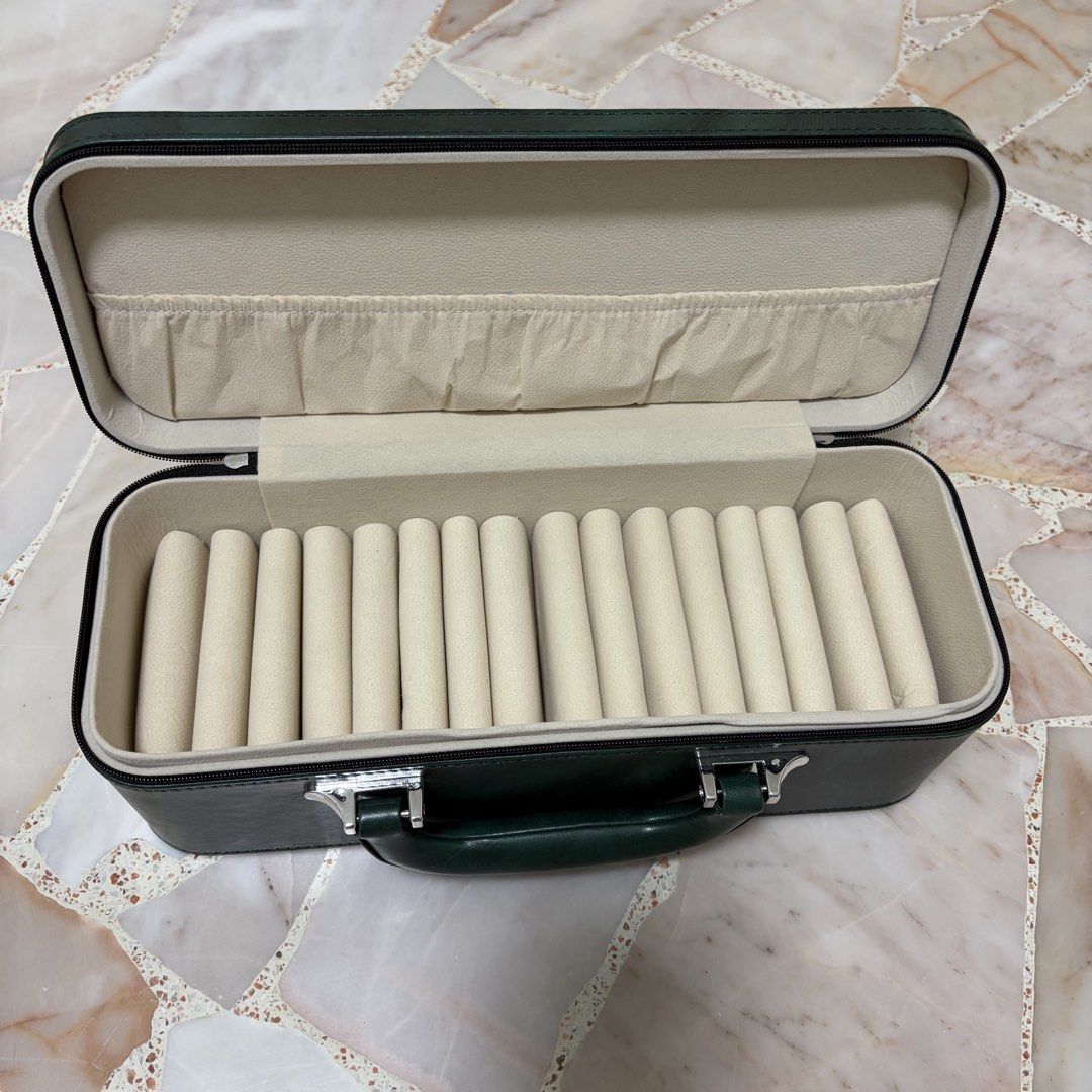 Bangle Case (Category: Accessory holder, box & organizers) located in Singapore. Submitted by caryn.gamer (Listing ID 1444150214, Image 2). Description: 15 slots.