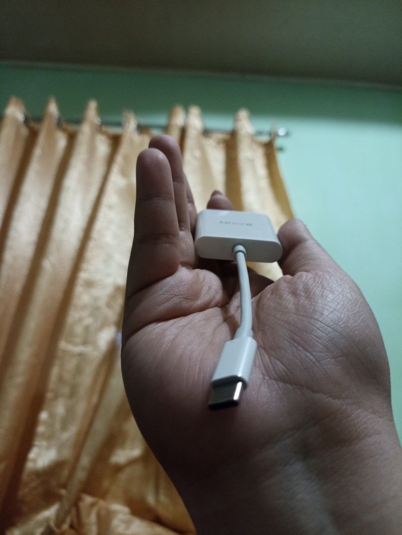 Bavin Type C SD Card Reader (Category: Cables & Adaptors) located in Manila. Submitted by inrah (Listing ID 1444212947, Image 2). Description: - Once lang nagamit - 3 days pa lang sakin - RFS: ginamit ko lang for emergency kasi may need agad na matransfer na files sa phone - 1 month warranty. Mall bought - Original price: PHP 600 - Purchase date: June 14, 2026.