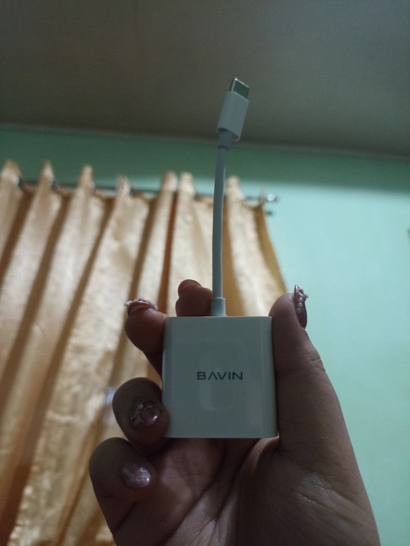 Bavin Type C SD Card Reader (Category: Cables & Adaptors) located in Manila. Submitted by inrah (Listing ID 1444212947, Image 3). Description: - Once lang nagamit - 3 days pa lang sakin - RFS: ginamit ko lang for emergency kasi may need agad na matransfer na files sa phone - 1 month warranty. Mall bought - Original price: PHP 600 - Purchase date: June 14, 2026.