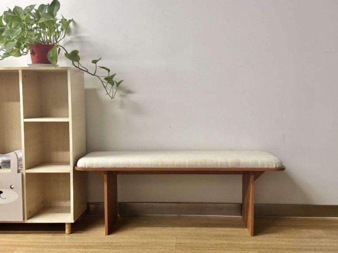 Bedroom Bench with Foam (Category: Chairs) located in Marikina City. Submitted by marcobarbado.cloud (Listing ID 1444210068, Image 1). Description: .