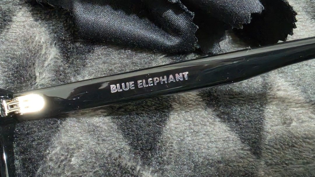 Blue Elephant Capella Black Sunglasses (Category: Sunglasses & Eyewear) located in Manila. Submitted by knasun15 (Listing ID 1444152145, Image 3). Description: - Brand: Blue Elephant - Model: Capella - Color: Black - Style: Classic, suitable for everyday wear - Lens Width: 53.20.150 negotiable - Includes: Box,certificate, cleaning cloth.