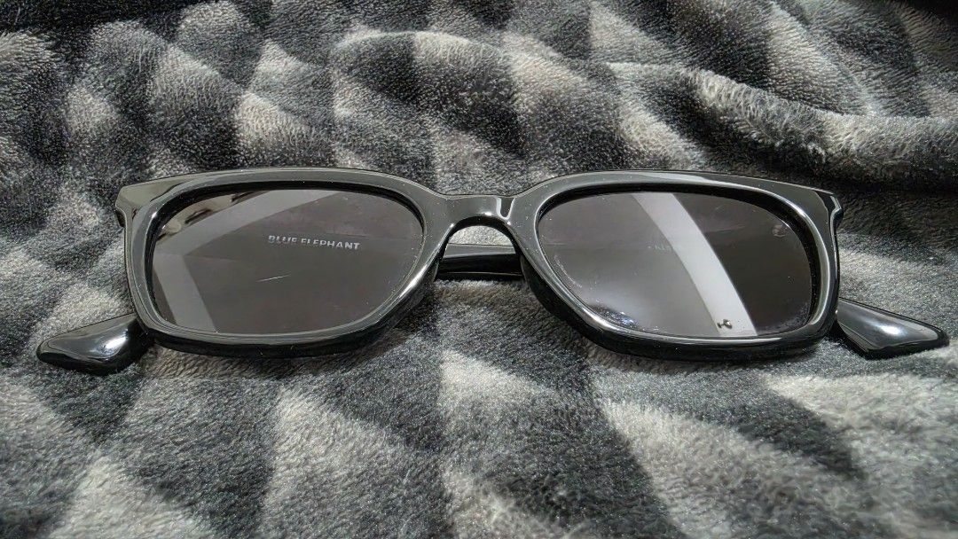 Blue Elephant Capella Black Sunglasses (Category: Sunglasses & Eyewear) located in Manila. Submitted by knasun15 (Listing ID 1444152145, Image 1). Description: - Brand: Blue Elephant - Model: Capella - Color: Black - Style: Classic, suitable for everyday wear - Lens Width: 53.20.150 negotiable - Includes: Box,certificate, cleaning cloth.