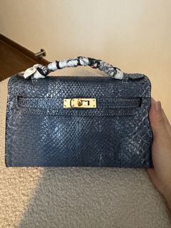 (Category: ) located in . Submitted by menmybags (Listing ID 1444179400, Image 1). Description: .