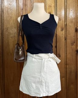 (Category: ) located in . Submitted by dainty.hercloset (Listing ID 1444134912, Image 1). Description: .