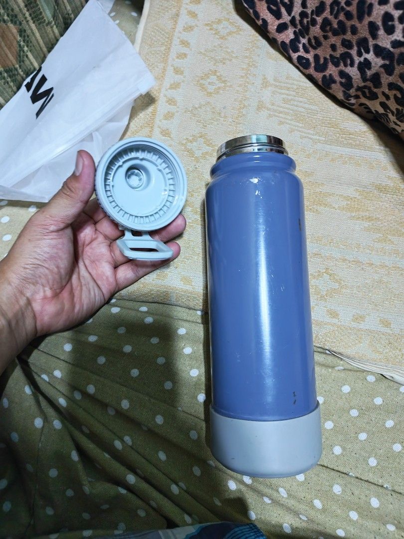 Blue Water Bottle with Flip Top Lid (Category: Water Bottles & Tumblers) located in Carmona. Submitted by tech_hub_cavite (Listing ID 1444264106, Image 1). Description: - Stylish blue water bottle with a sleek grey base. - Convenient flip-top lid for easy access. - Durable metal interior keeps drinks at the perfect temperature. - Ideal for everyday hydration on the go. - Looking for a new owner to take it on adventures!.