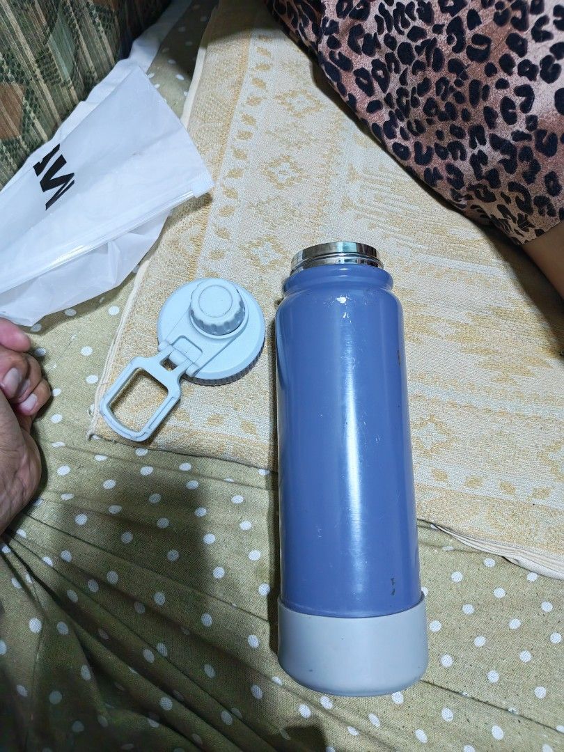 Blue Water Bottle with Flip Top Lid (Category: Water Bottles & Tumblers) located in Carmona. Submitted by tech_hub_cavite (Listing ID 1444264106, Image 2). Description: - Stylish blue water bottle with a sleek grey base. - Convenient flip-top lid for easy access. - Durable metal interior keeps drinks at the perfect temperature. - Ideal for everyday hydration on the go. - Looking for a new owner to take it on adventures!.